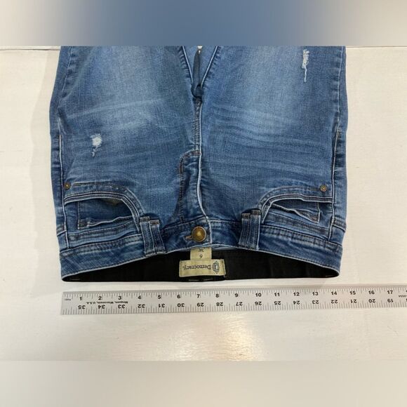 Democracy Jeans Women’s 6 Blue Denim Ab Technology Distressed Raw Hem Casual - Picture 9 of 12